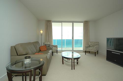 livingroom1 500 1  jpg